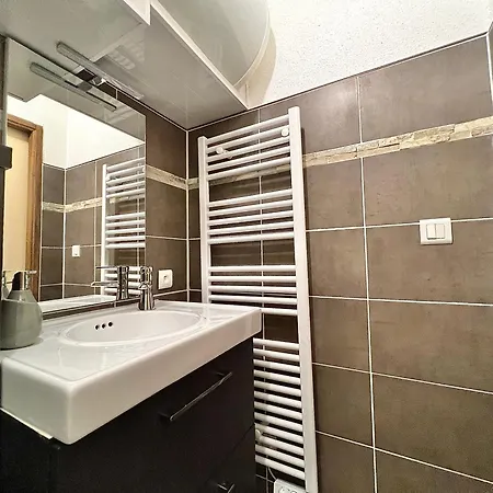 La Belle Vue Apartment *